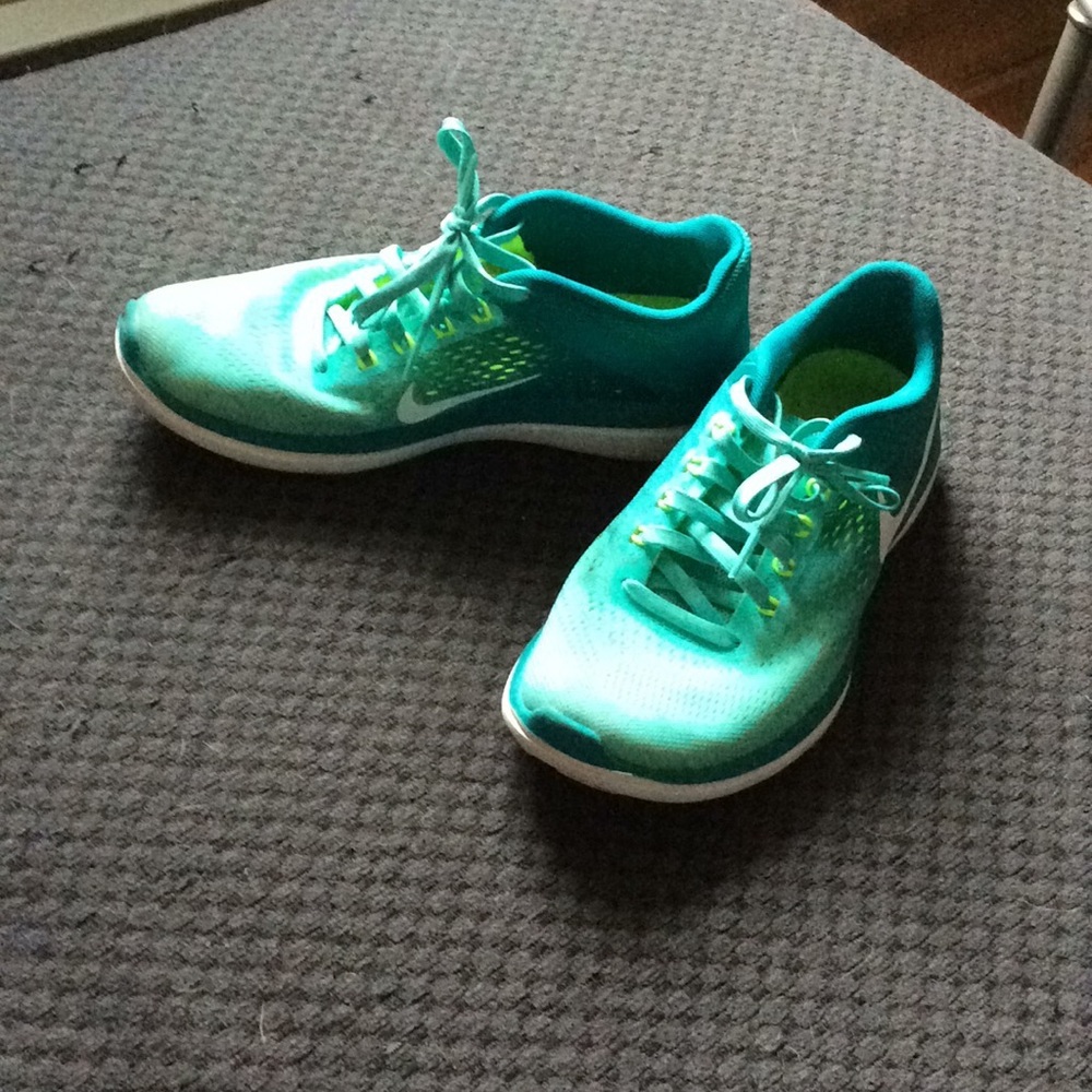 Nike Flex 2016 Run sneakers